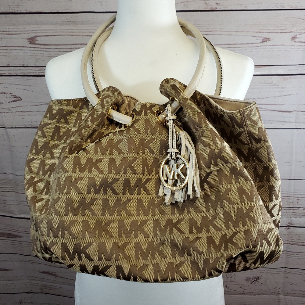 Michael kors ring tote purse